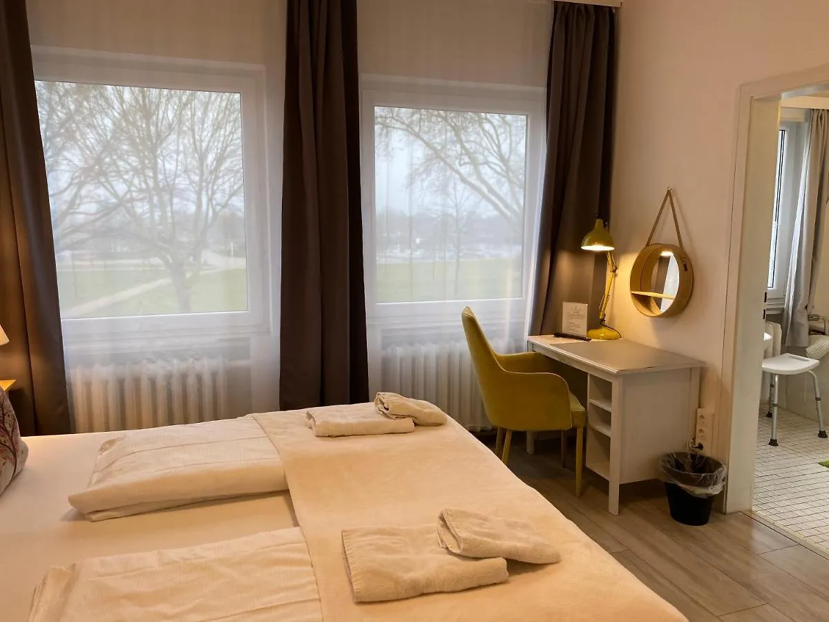 Boutique Hotel Krone - Weser Perle BRE